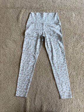 Beyond Yoga High Waisted Midi Legging Gray Leopard Small